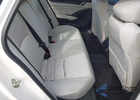 2018 Honda Accord Lx z USA, uszkodzony, nr VIN 1HGCV1F15JA231820